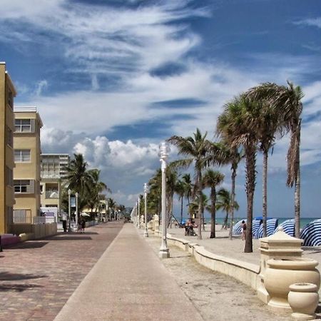 Appartamento Hollywood Vacation Mins To Beach & Hard Rock #193 Esterno foto