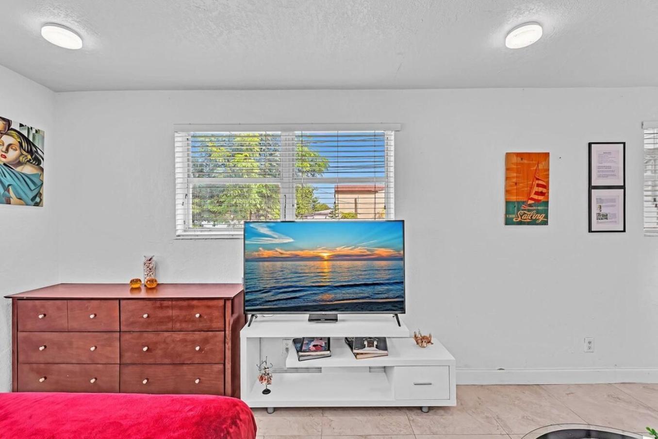 Appartamento Hollywood Vacation Mins To Beach & Hard Rock #193 Esterno foto